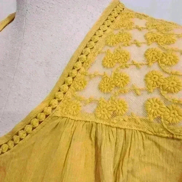 John Paul Richard Raelinn Floral Crochet Detail Mustard Yellow Blouse Top - Picture 10 of 10